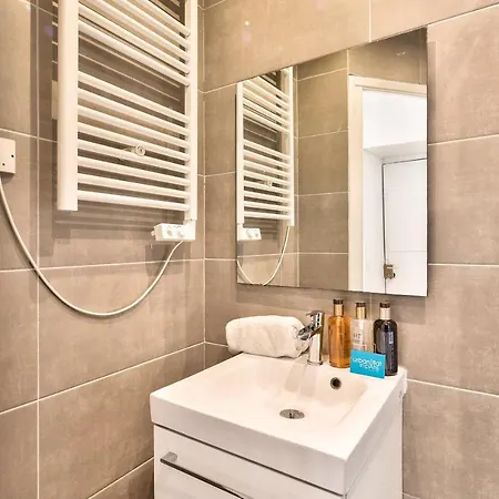 04 Best Flat Montorgeuil 3 Apartment Paris