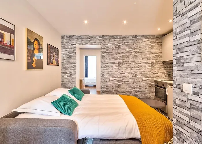 04 Flat Montorgeuil 3 *
