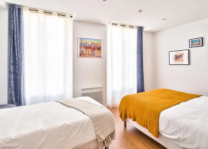 04 Flat Montorgeuil 3 *
